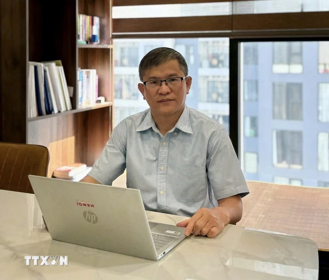 Tiến sĩ Nguyễn Xuân Khoát, Phó Giám đốc Trung tâm Ứng dụng công nghệ thông tin, Viện Hàn lâm Khoa học xã hội Việt Nam. (Ảnh: TTXVN phát)