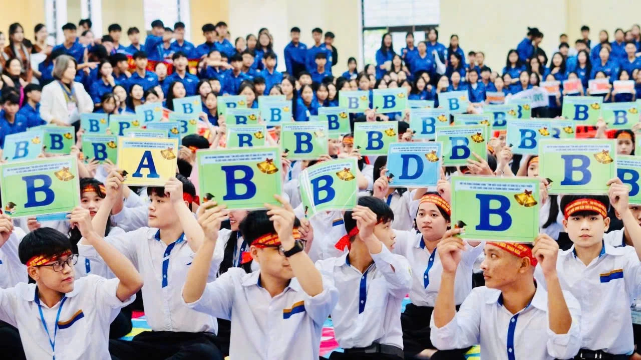 Thi “Rung chuông vàng” là cách làm sáng tạo, phù hợp nhằm tuyên truyền về chăm sóc sức khỏe sinh sản cho vị thành niên, thanh niên           - Ảnh: L.H