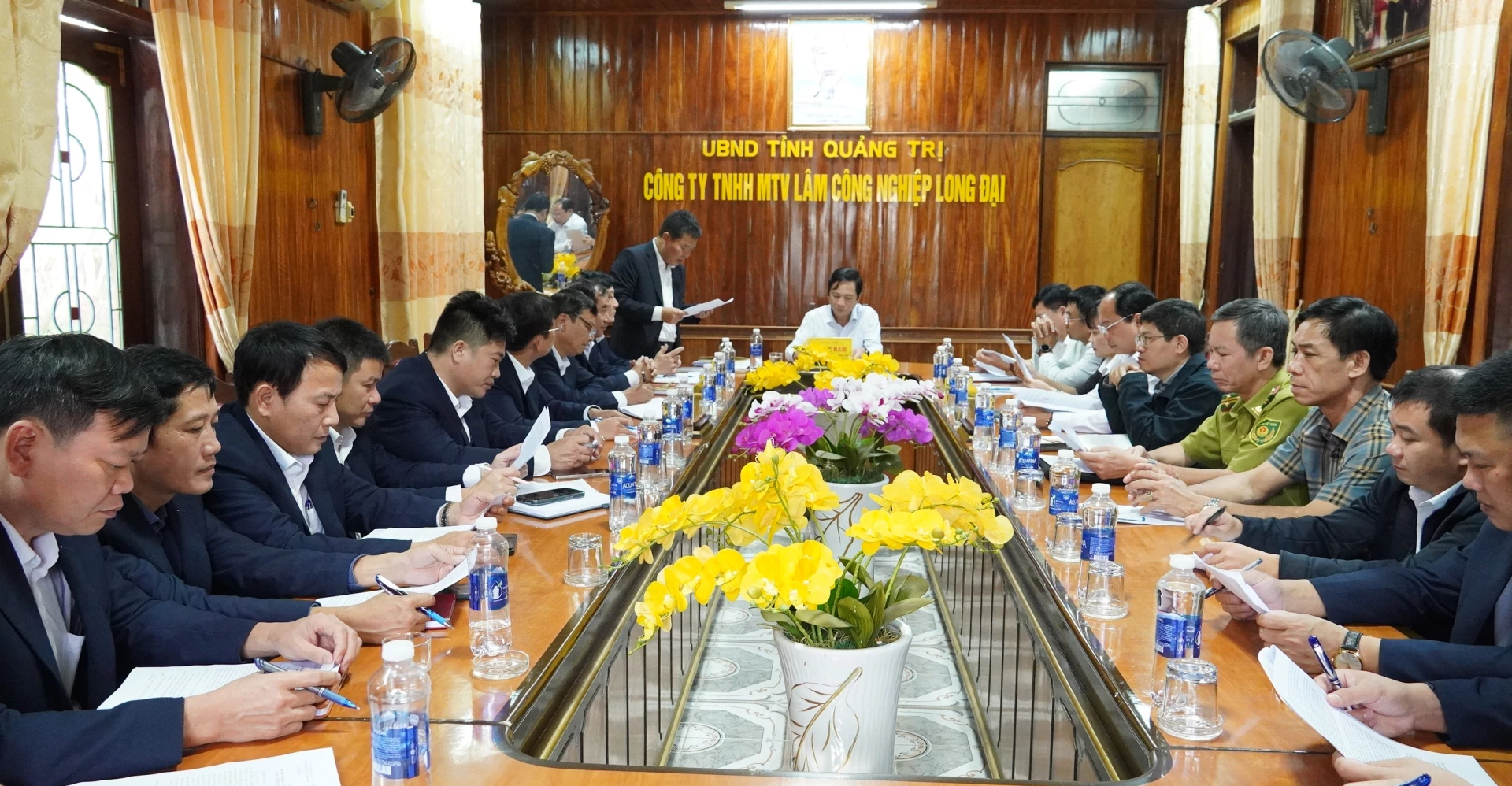 Quang cảnh buổi làm việc - Ảnh: QV