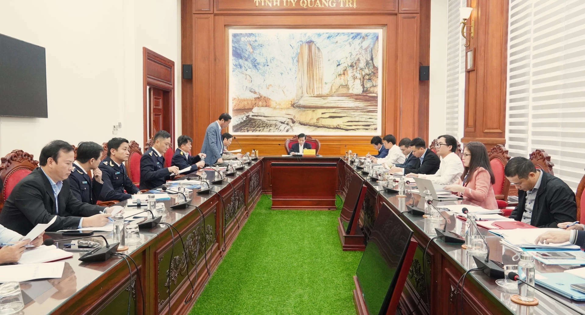 Quang cảnh buổi làm việc - Ảnh: QV