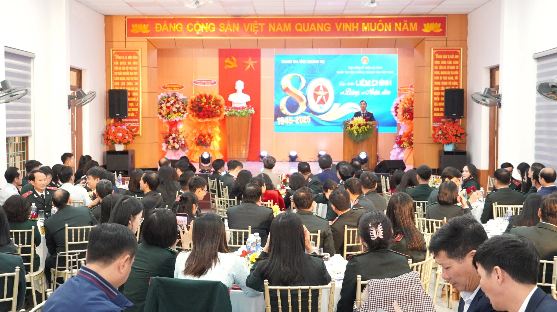 Quang cảnh buổi tọa đàm - Ảnh: QV