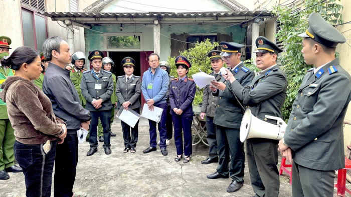 Cưỡng chế chuyển giao tài sản trong vụ việc ông Trần Văn Thân và bà Đặng Thị Dung