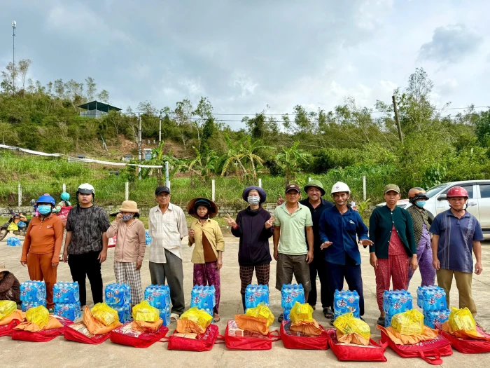 Nhóm thiện nguyện Phong Nha hỗ trợ trên 500 triệu đồng cho người dân vùng lũ Đắk Lắk