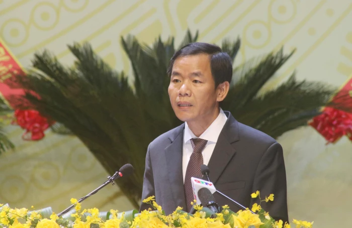 Phát huy sức mạnh khối đại đoàn kết toàn dân tộc, lấy Nhân dân làm trung tâm, chủ thể, mục tiêu và động lực của đổi mới (*)