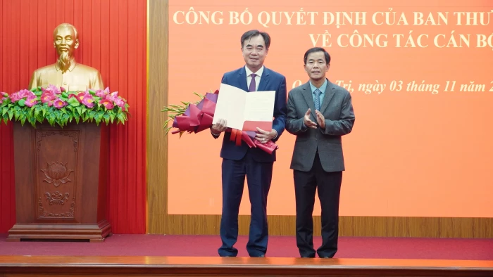 Công bố các quyết định của Ban Thường vụ Tỉnh ủy về công tác cán bộ