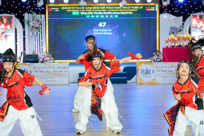 Những bước chân tự tin