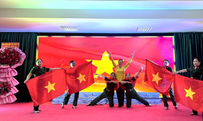 Ấm áp buổi gặp mặt 60 năm Đoàn văn công Tỉnh đội Quảng Bình-Quảng Trị-Thừa Thiên