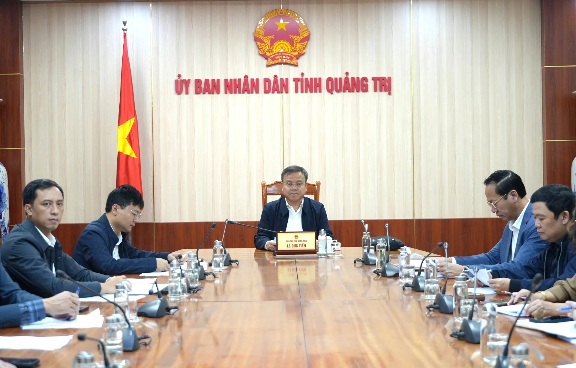 Đồng chí Lê Đức Tiến, Phó Chủ tịch UBND tỉnh tham dự cuộc họp tại điểm cầu Quảng Trị - Ảnh: Trung Đức