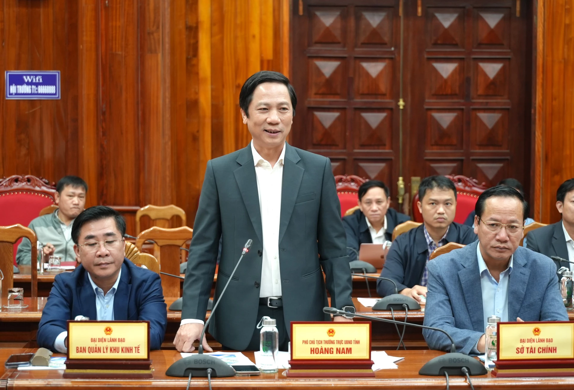 Đồng chí Hoàng Nam, Phó Chủ tịch Thường trực UBND tỉnh phát biểu tại lễ trao quyết định chấp thuận chủ trương đầu tư - Ảnh: Trung Đức