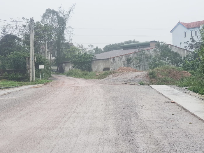 Nhiều gói thầu dừng thi công do đang vướng giải phóng mặt bằng