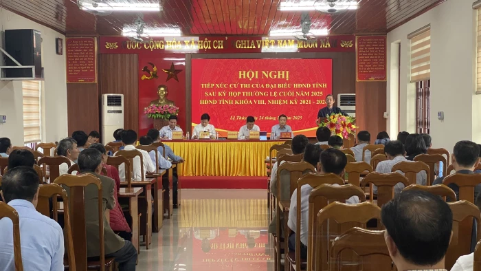 Tổ đại biểu số 8 HĐND tỉnh Quảng Trị tiếp xúc cử tri