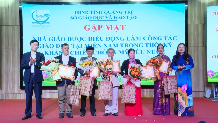 Gặp mặt các 'nhà giáo đi B', giai đoạn 1961-1975