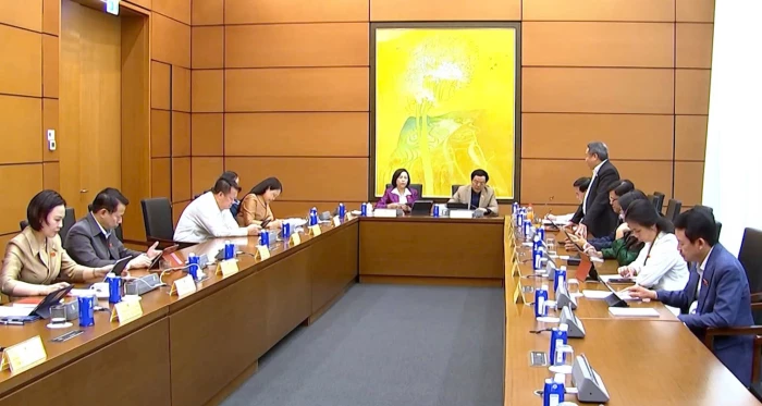 Đoàn ĐBQH tỉnh Quảng Trị tích cực đóng góp ý kiến tại các phiên thảo luận