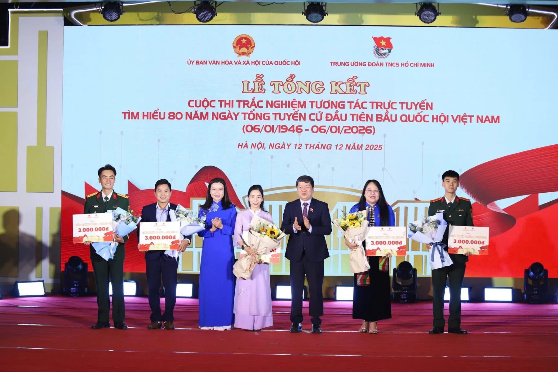 Thí sinh Đặng Thị Trang, Đoàn viên Chi đoàn Trường THCS Quảng Thọ, phường Bắc Gianh xuất sắc đạt giải Nhất tuần của Cuộc thi - Ảnh: T.L