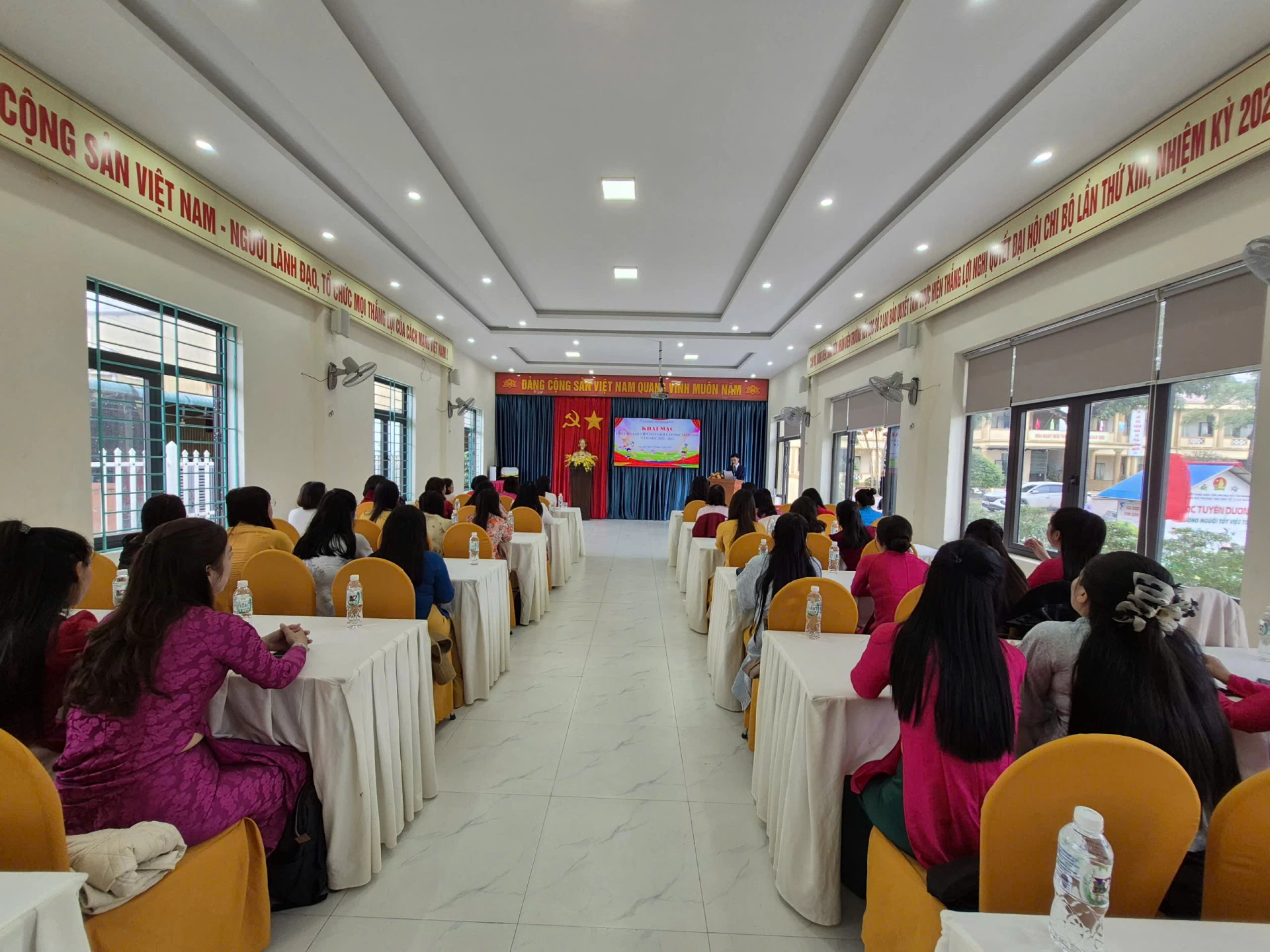 Quag cảnh khai mạc hội thi - Ảnh: K.S