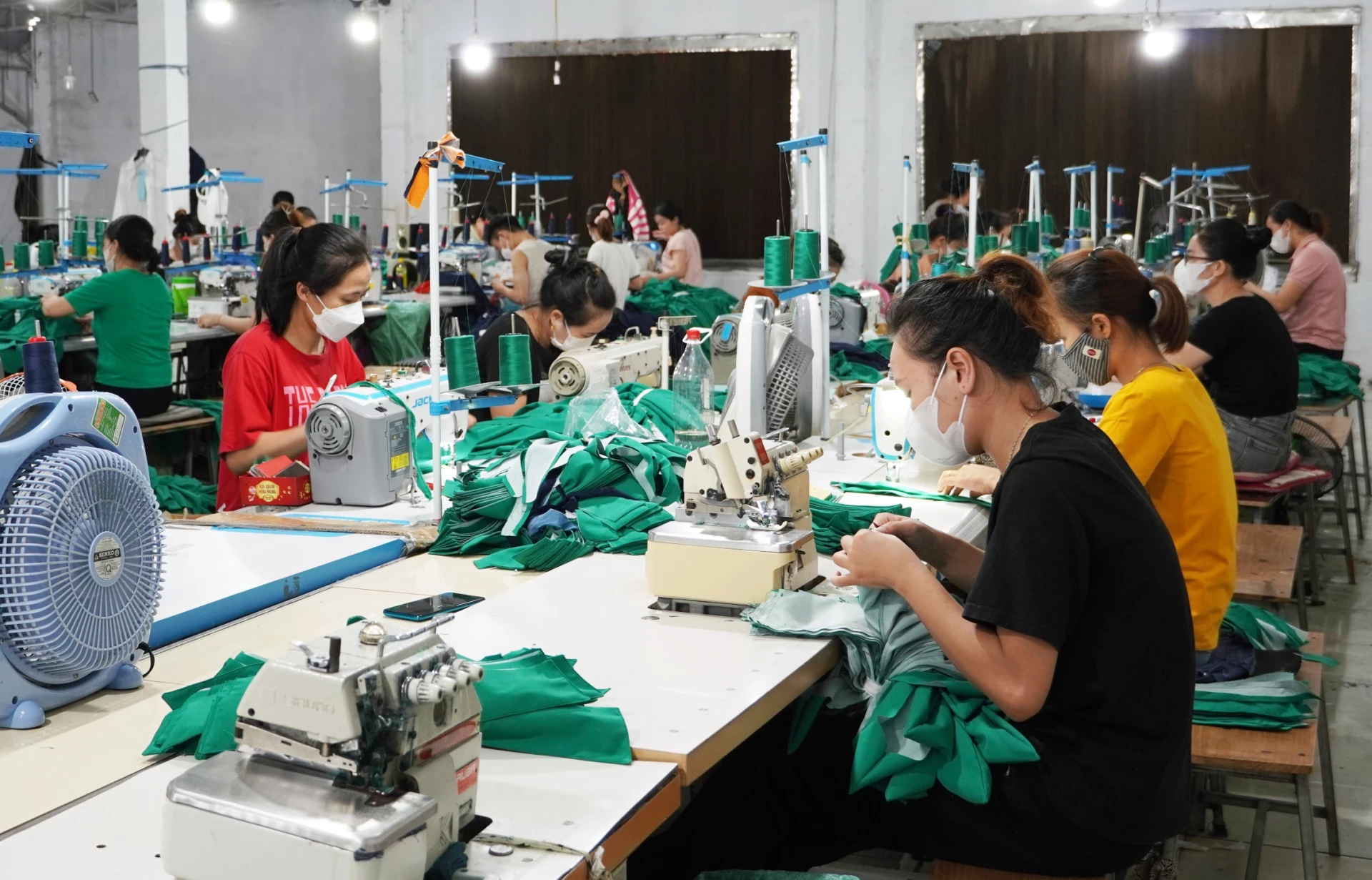 Nhiều chính sách hỗ trợ sản xuất được triển khai góp phần tạo việc làm, tăng thu nhập cho người dân xã Quảng Ninh - Ảnh: L.C