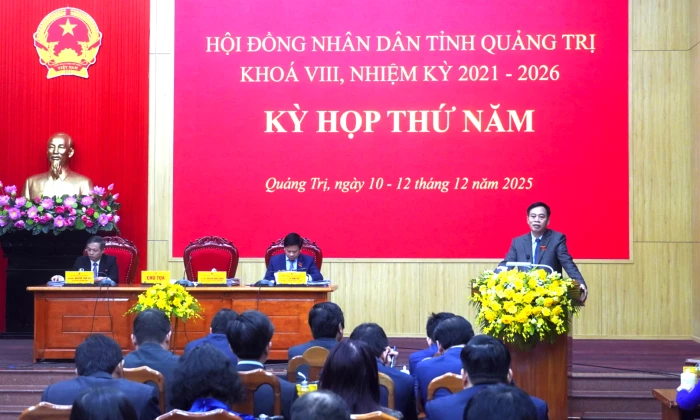 Thông qua các nghị quyết và bế mạc kỳ họp thứ 5, HĐND tỉnh khóa VIII