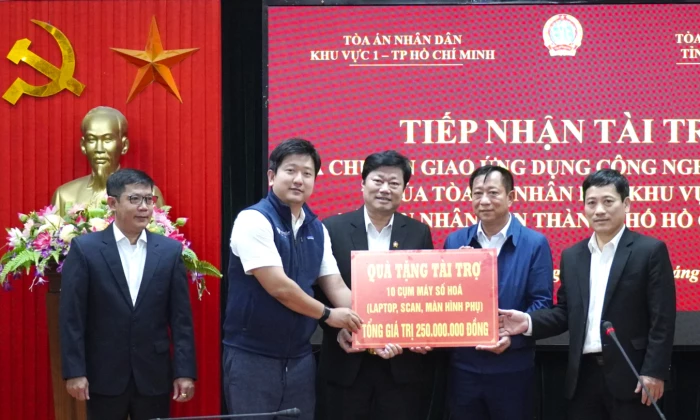 Tòa án nhân dân tỉnh: Tiếp nhận ứng dụng công nghệ thông tin của Tòa án