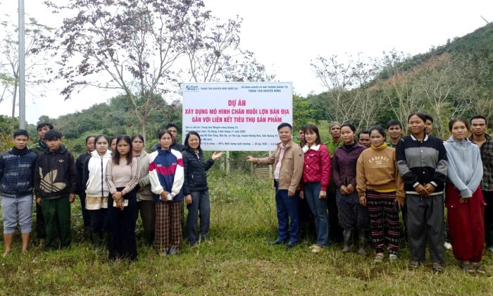 Tổng kết mô hình chăn nuôi lợn bản địa Vân Pa