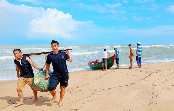 Ra biển giữa mùa 