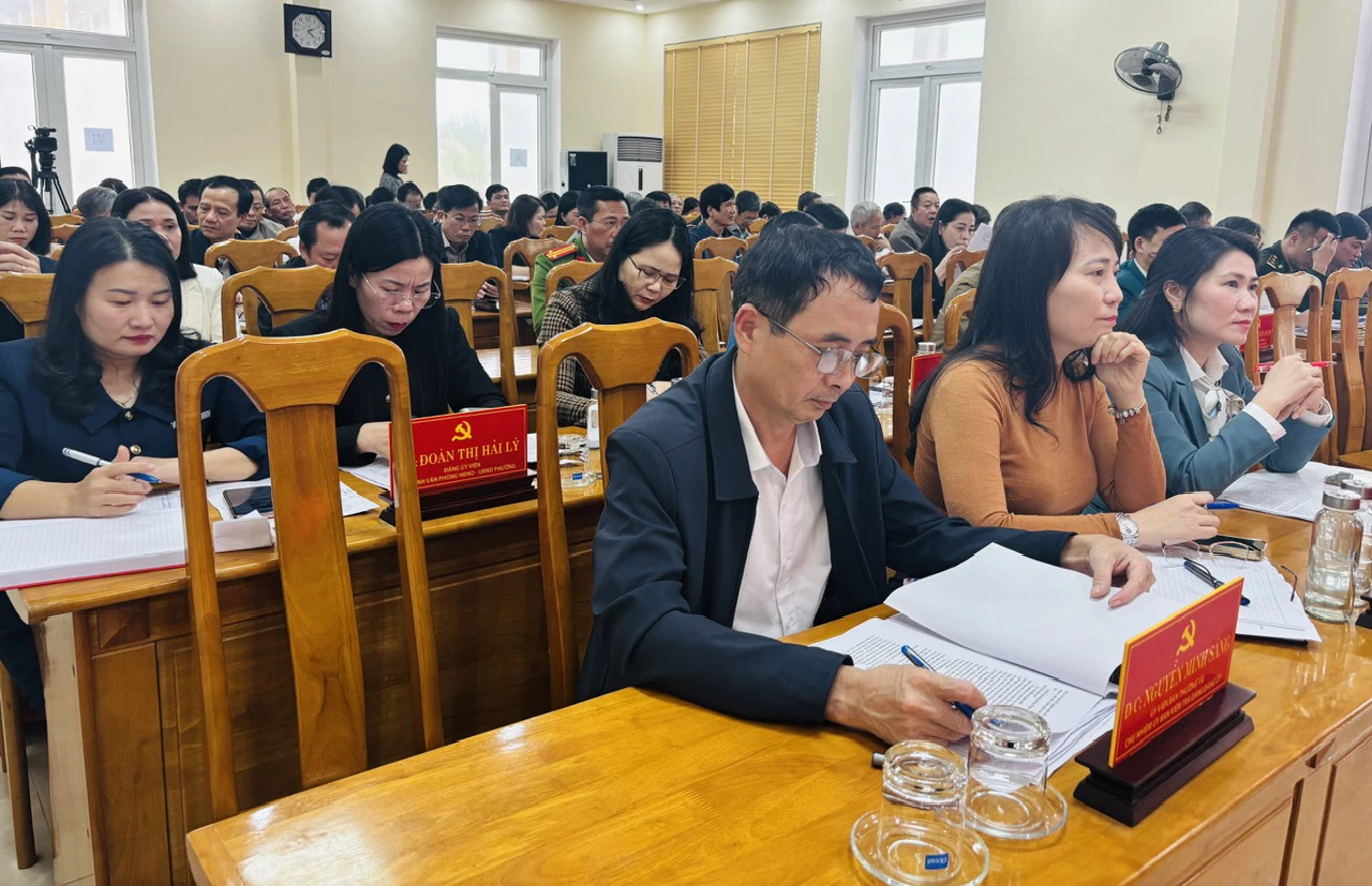 Các đại biểu dự hội nghị - Ảnh: K.H