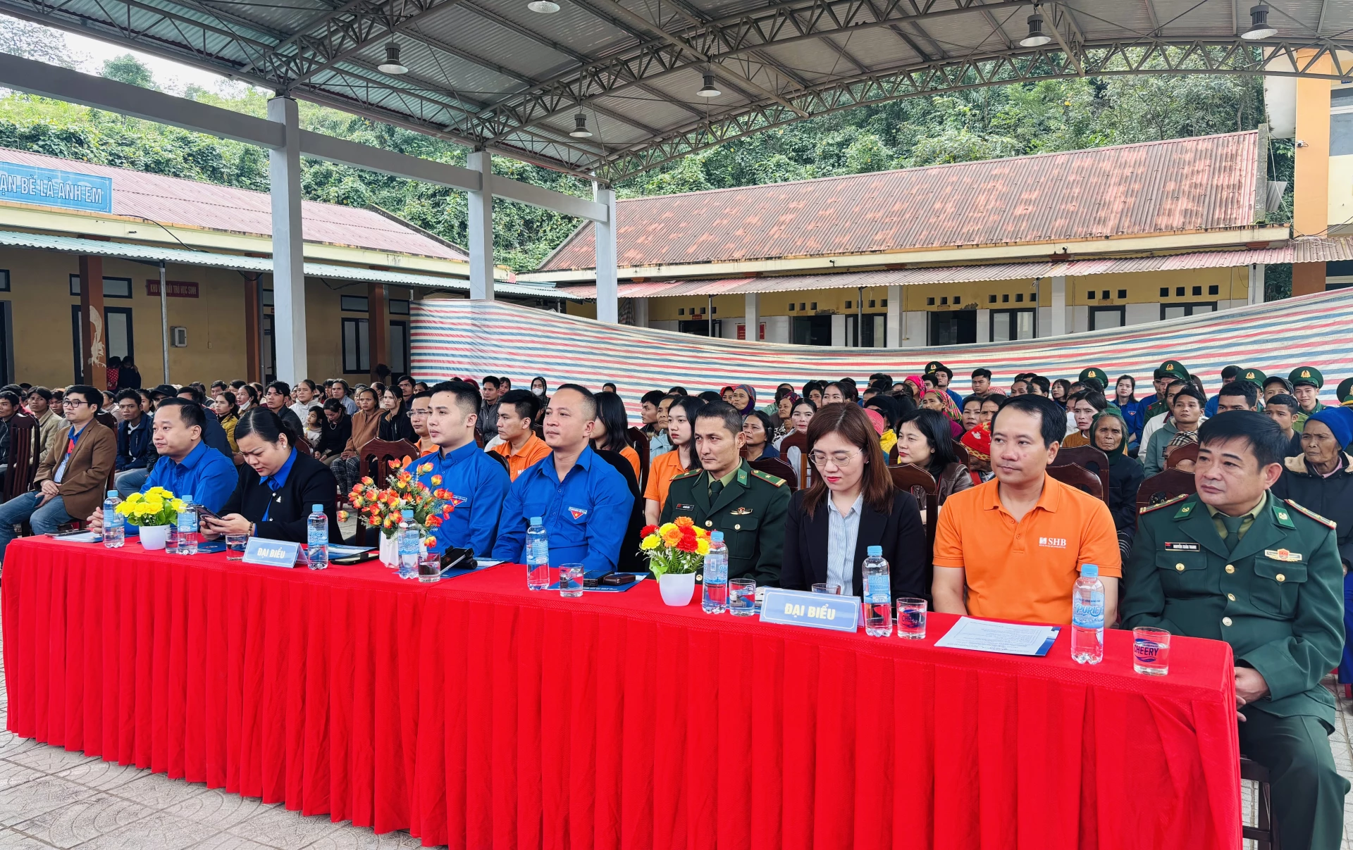 	Các đại biểu dự tại chương trình “Tình nguyện Mùa đông năm 2025 – Xuân tình nguyện năm 2026” - Ảnh: K.H