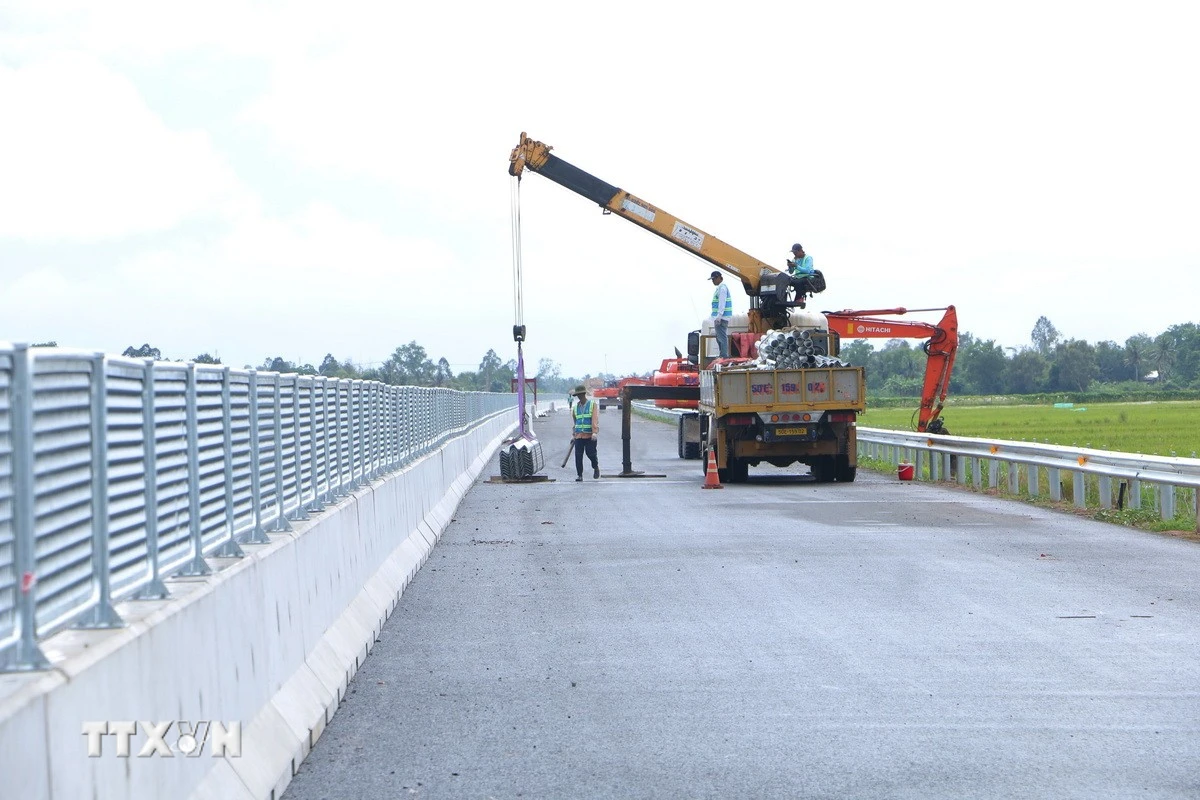 Ngày 19/12/2025, hoàn thành, thông xe kỹ thuật 3.188km đường bộ cao tốc