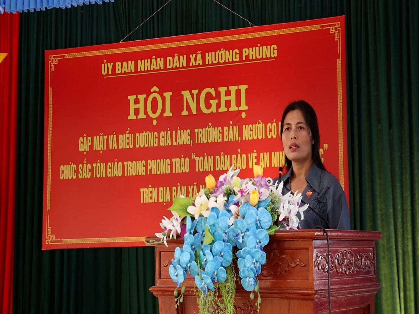 Bà Hồ Thị Minh – Đại biểu Quốc hội, Phó giám đốc sở dân tộc và tôn giáo tỉnh Quảng Trị phát biểu tại buổi lễ - Ảnh Hoàng Hùng