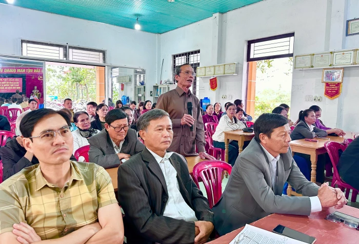 Đại biểu HĐND tỉnh tiếp xúc cử tri phường Nam Đông Hà