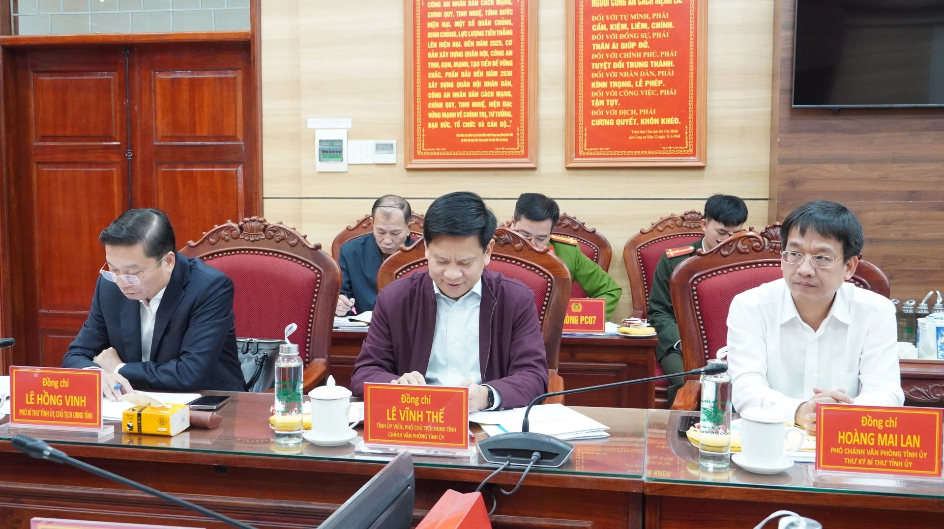 Đại biểu tham dự buổi làm việc - Ảnh: QV