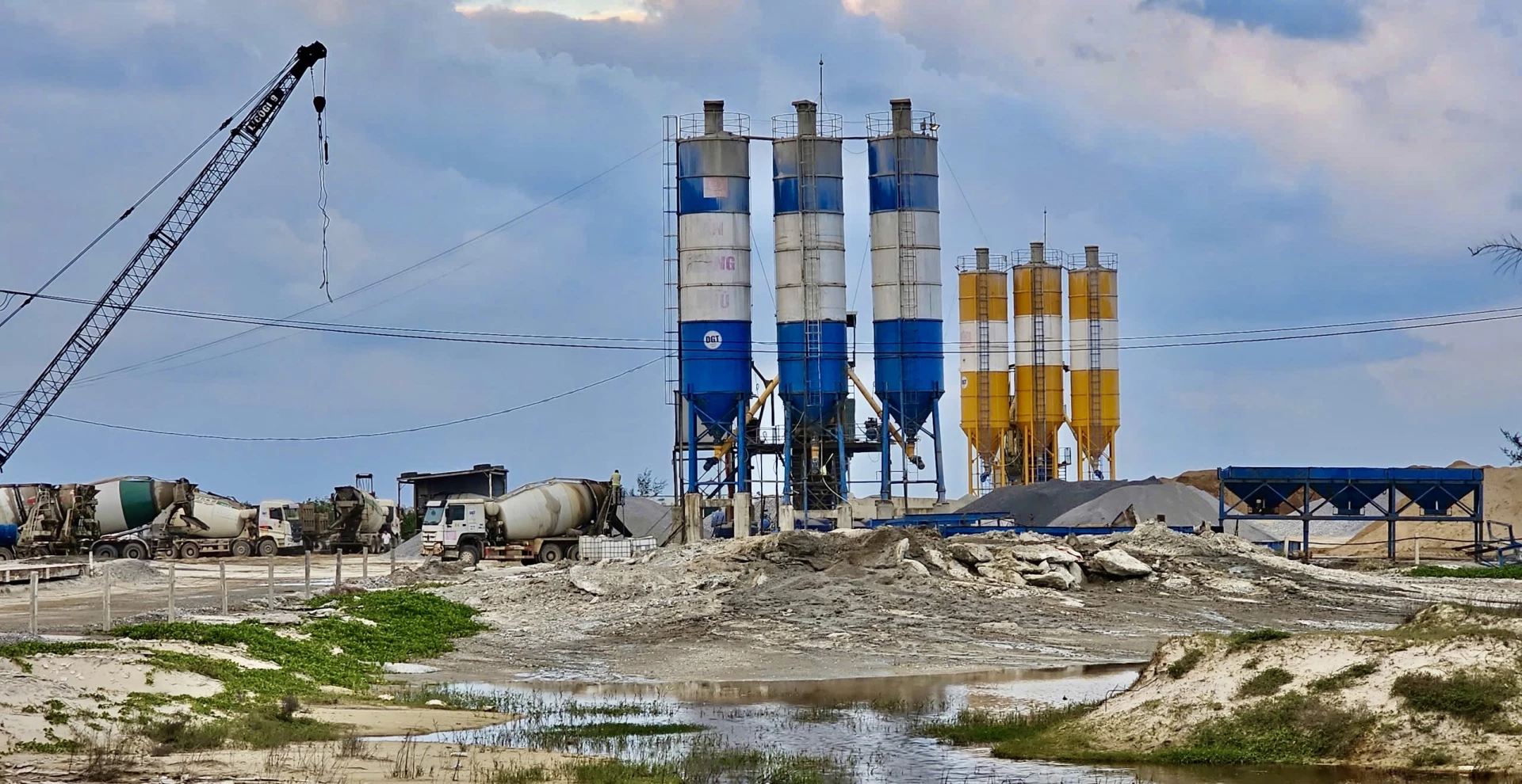 Dự án cảng Mỹ Thủy sau khi hoàn thành được kỳ vọng sẽ thu hút mạnh mẽ các dòng vốn đầu tư  trong và ngoài nước vào lĩnh vực  logistics - Ảnh: H.H