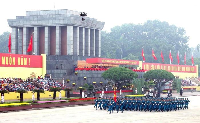 Một số giải pháp đấu tranh hiệu quả với các quan điểm sai trái, thù địch