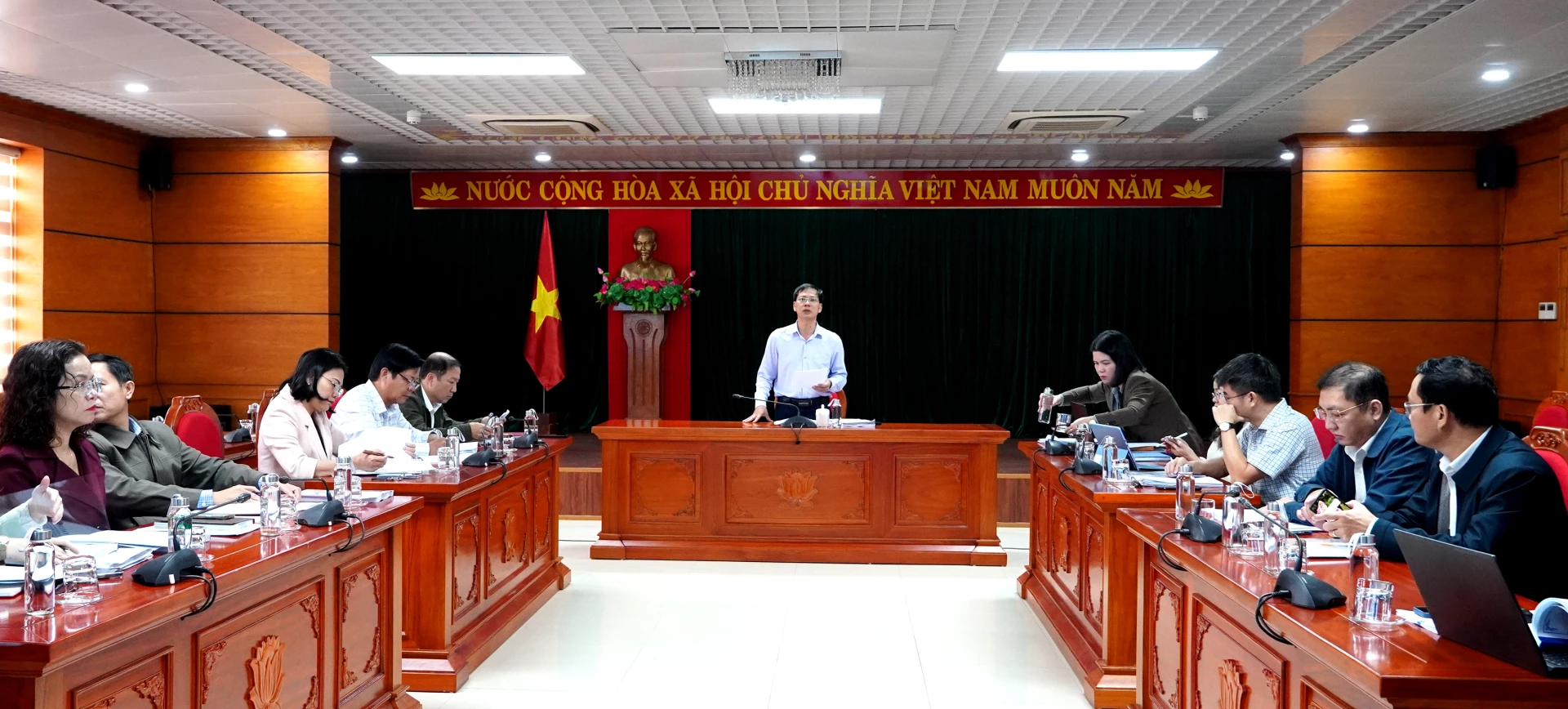 Đồng chí Nguyễn Đăng Ánh, Trưởng Ban Kinh tế - Ngân sách HĐND tỉnh phát biểu tại buổi làm việc. Ảnh: H.Tr.