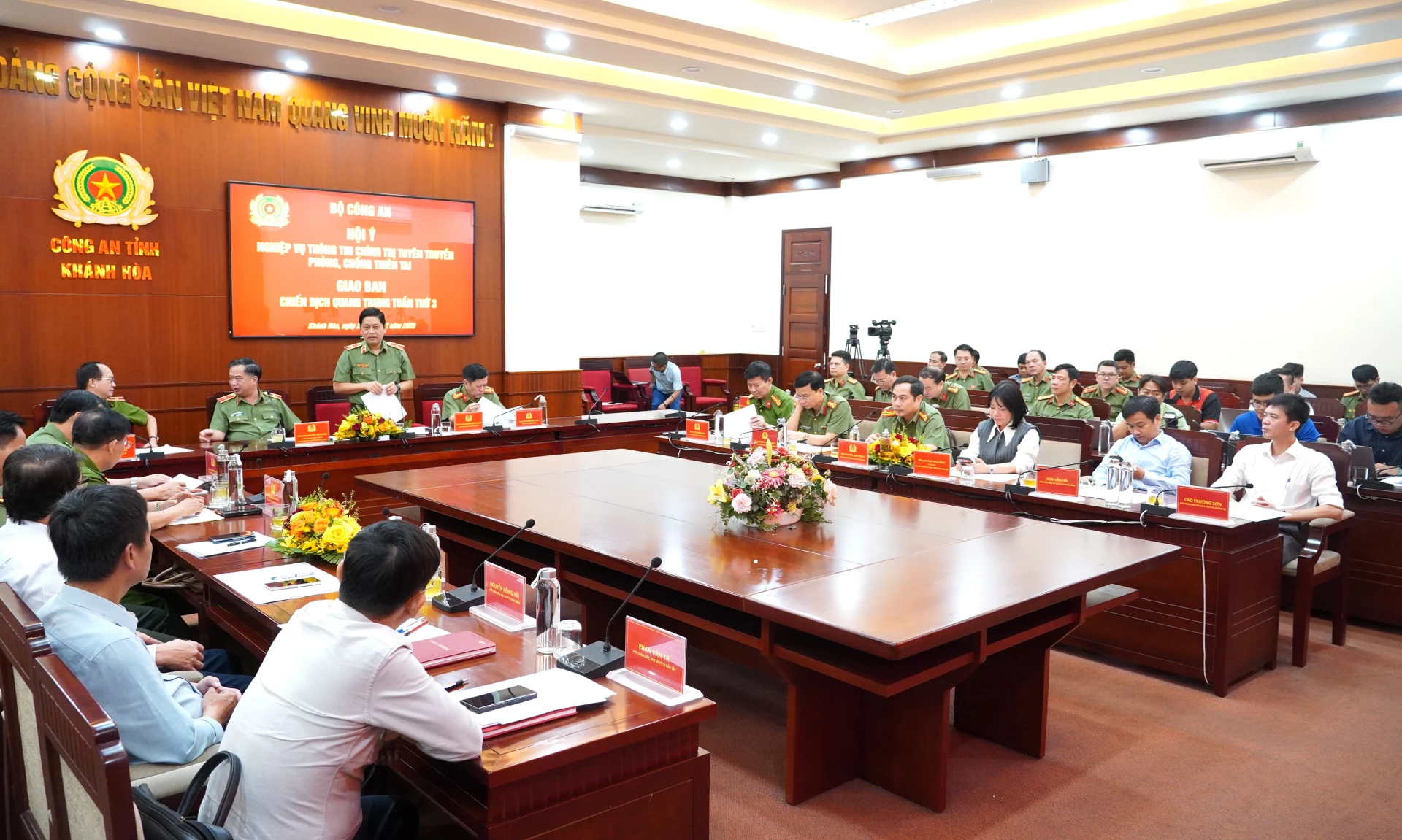 Quang cảnh hội nghị - Ảnh: Nguyễn Hoàng