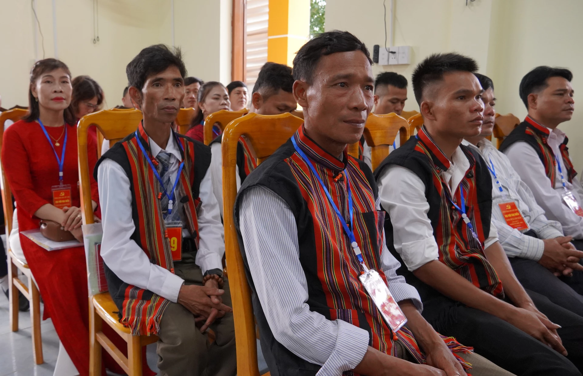 Việc đào tạo cán bộ trẻ, cán bộ người dân tộc Bru - Vân Kiều được xã Kim Ngân chú trọng - Ảnh: N.H