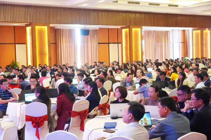 Tập huấn kỹ năng số và ứng dụng AI cho cán bộ quản lý và giáo viên