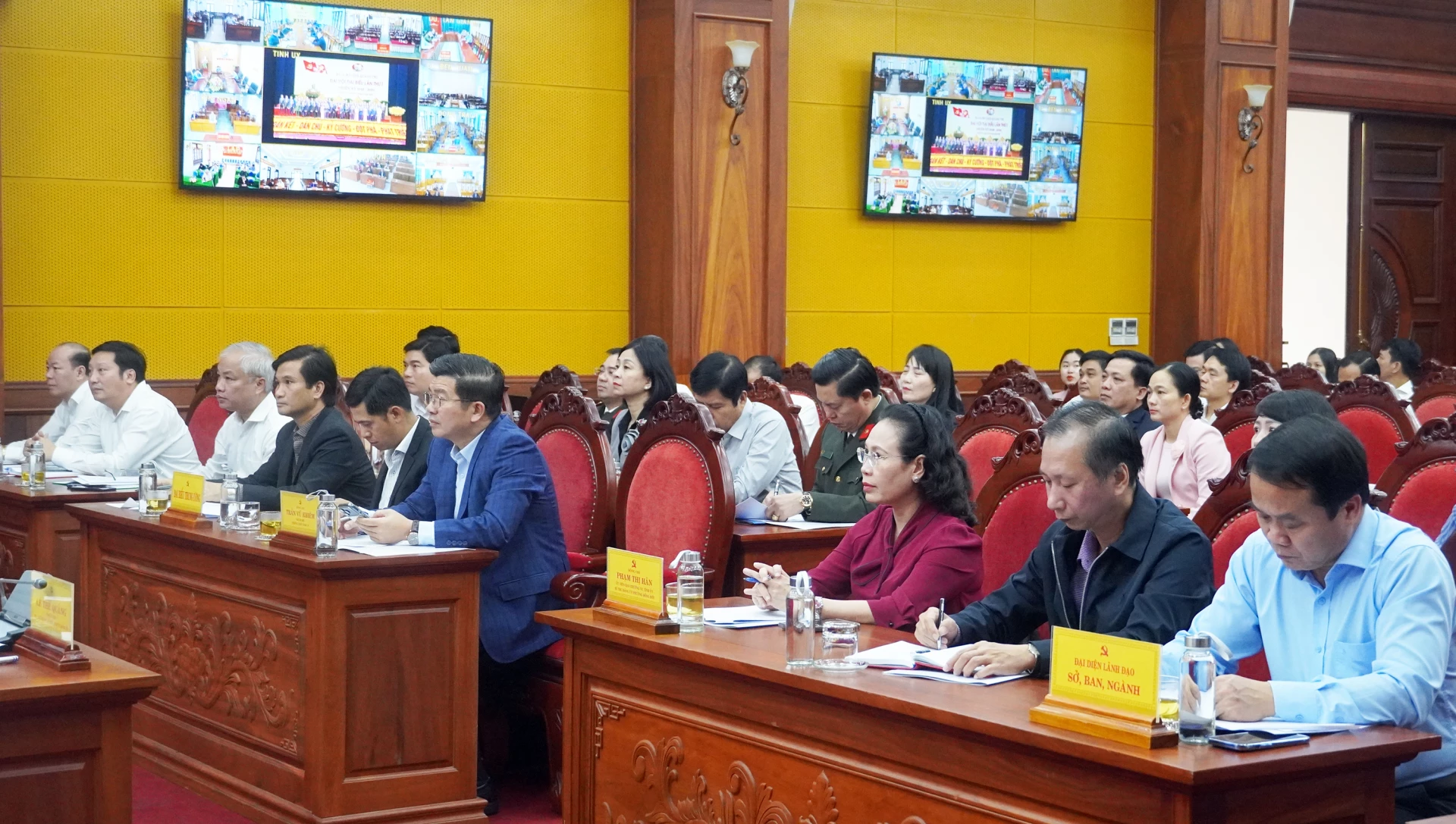 Đại biểu dự hội nghị - Ảnh: N.M