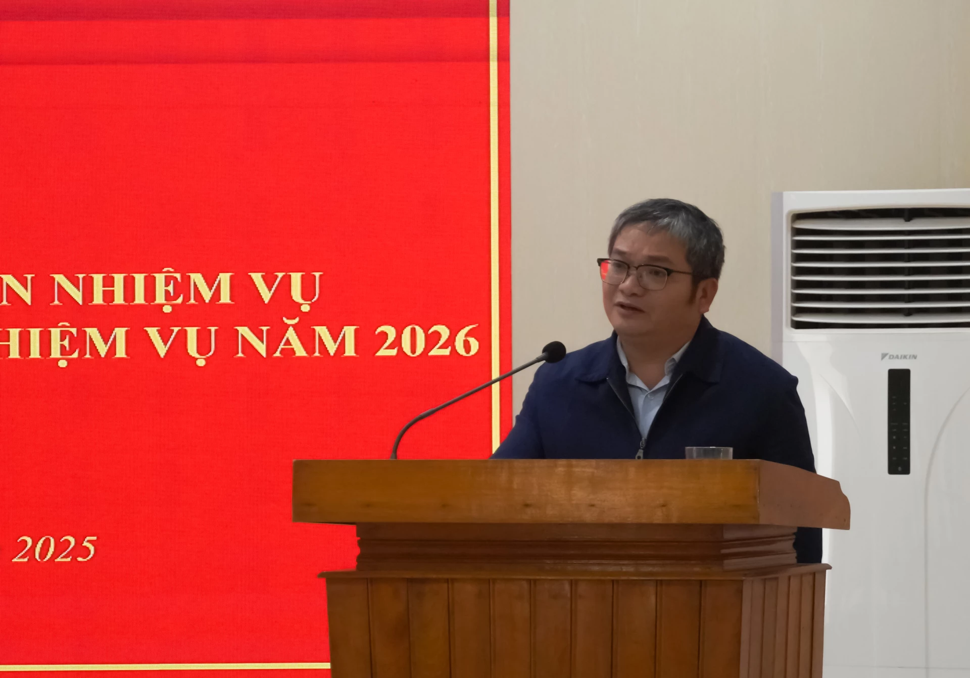 Đại biểu phát biểu thảo luận tại hội nghị - Ảnh: N.H