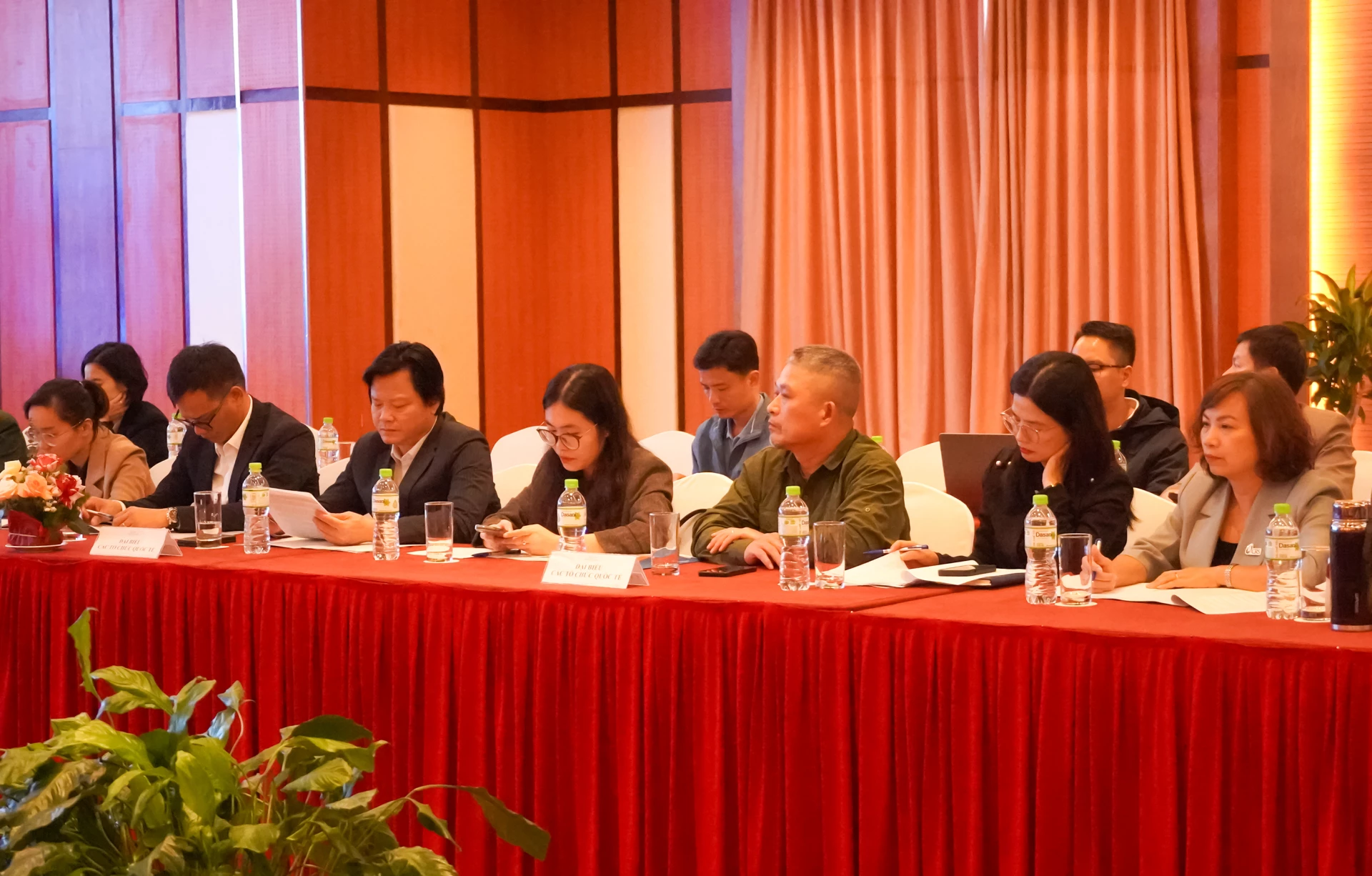 Các đại biểu tham dự hội nghị - Ảnh: N.H