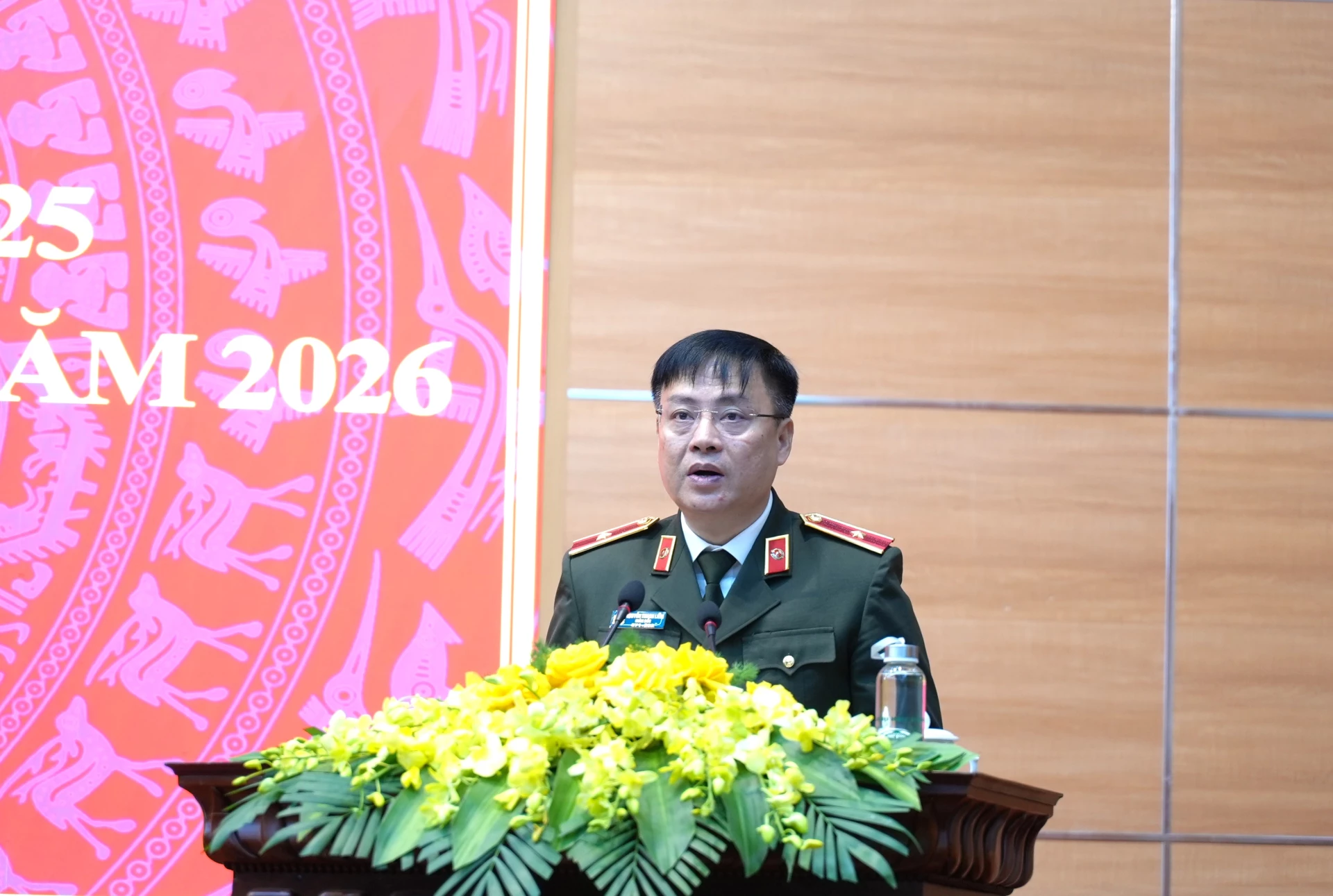 Đồng chí Thiếu tướng Nguyễn Thanh Liêm, Giám đốc Công an tỉnh phát biểu tại hội nghị - Ảnh: Trung Đức