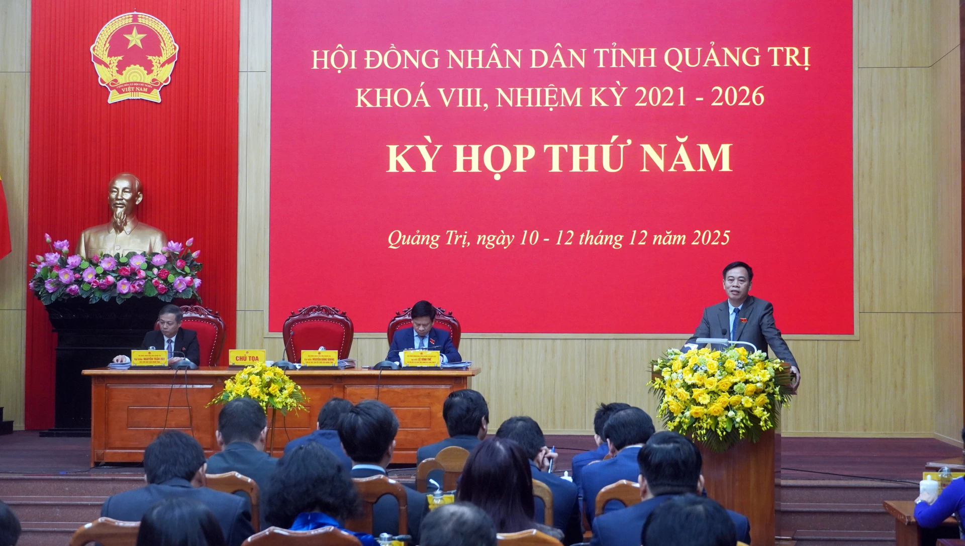 Quang cảnh phiên họp - Ảnh: N.M