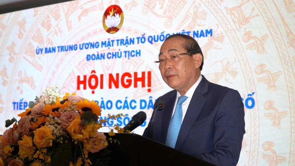 Ông Hoàng Công Thủy - Phó Chủ tịch Ủy ban Trung ương MTTQ Việt Nam - phát biểu tại hội nghị. Ảnh: Nam Phương