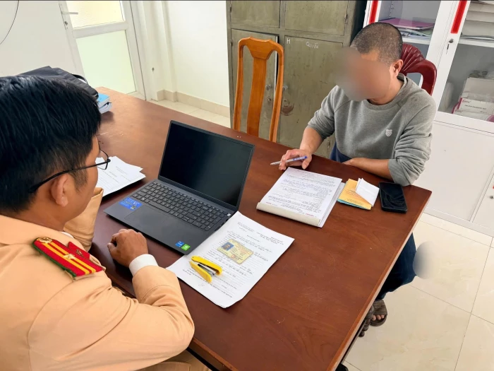 Xử lý vi phạm giao thông qua phản ánh của người dân