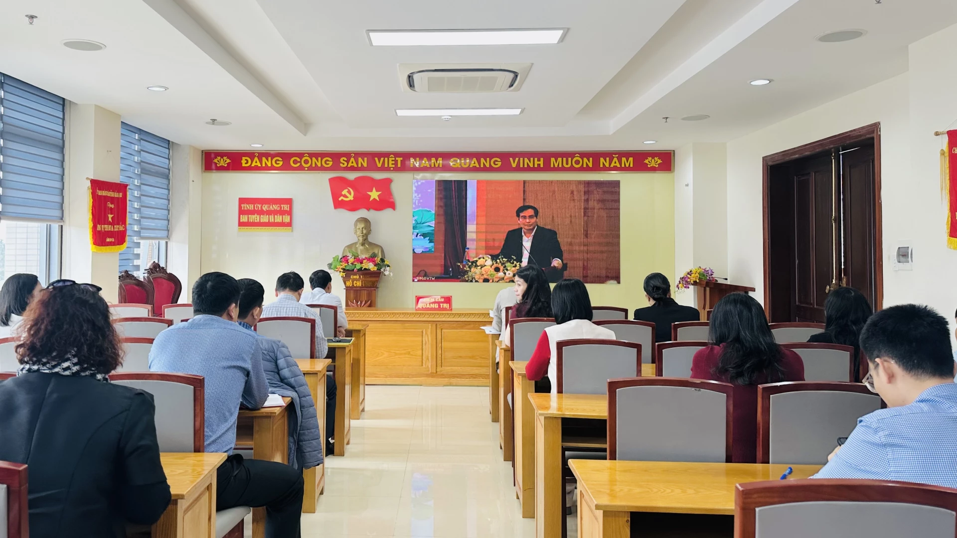 Quang cảnh hội nghị - Ảnh: B.N