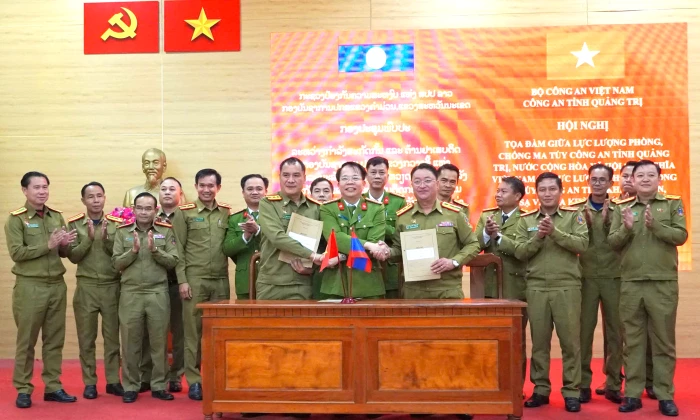 Giao ban công tác đấu tranh phòng, chống ma túy trên tuyến biên giới Việt Nam-Lào