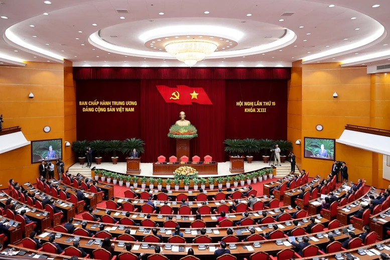 Sau 2 ngày làm việc khẩn trương, Hội nghị lần thứ 15 Ban Chấp hành Trung ương Đảng khóa XIII đã hoàn thành toàn bộ nội dung, chương trình đề ra với sự đoàn kết, thống nhất cao, chất lượng tốt - Ảnh: VGP/Nhật Bắc