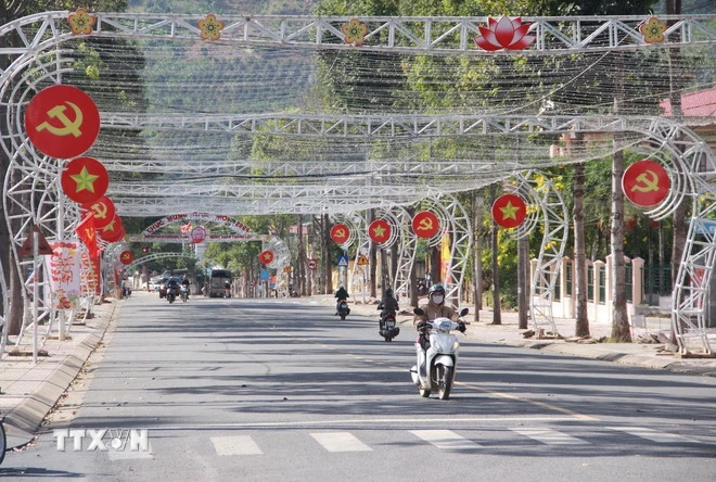 Huyện miền núi Khánh Sơn, Khánh Hòa, có 2 xã đạt nông thôn mới, góp phần phát triển kinh tế, xã hội, nâng cao đời sống người dân. (Ảnh: Đặng Tuấn/TTXVN)