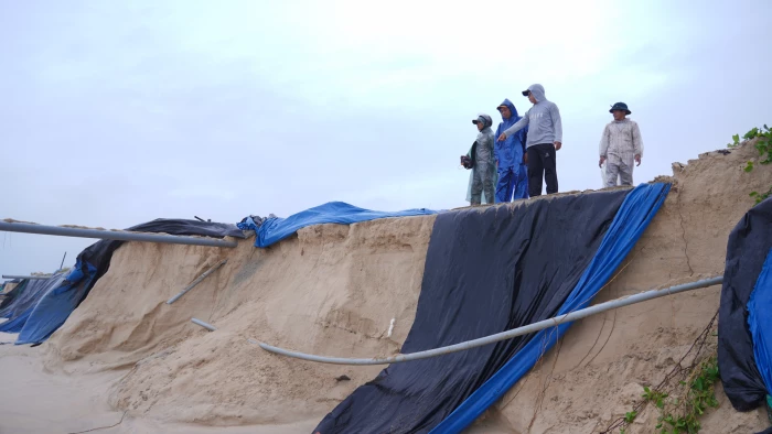 Nhiều hộ dân ở xã Mỹ Thuỷ có hồ nuôi ốc hương bị sạt lở chưa được hỗ trợ