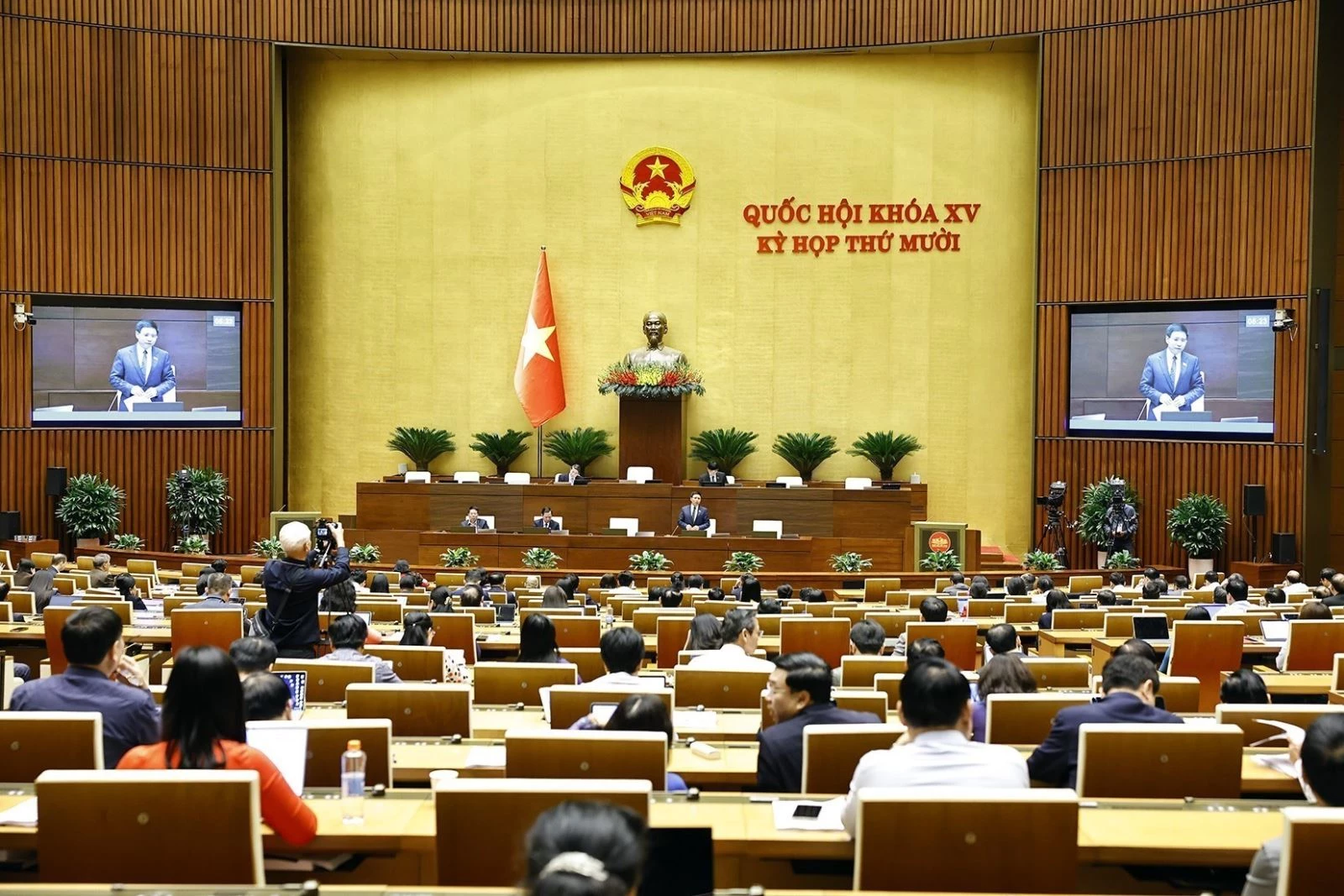 Chiều 9/12/2025, Bộ trưởng Bộ Tài chính Nguyễn Văn Thắng giải trình, làm rõ một số vấn đề đại biểu Quốc hội nêu. Ảnh: Doãn Tấn/TTXVN