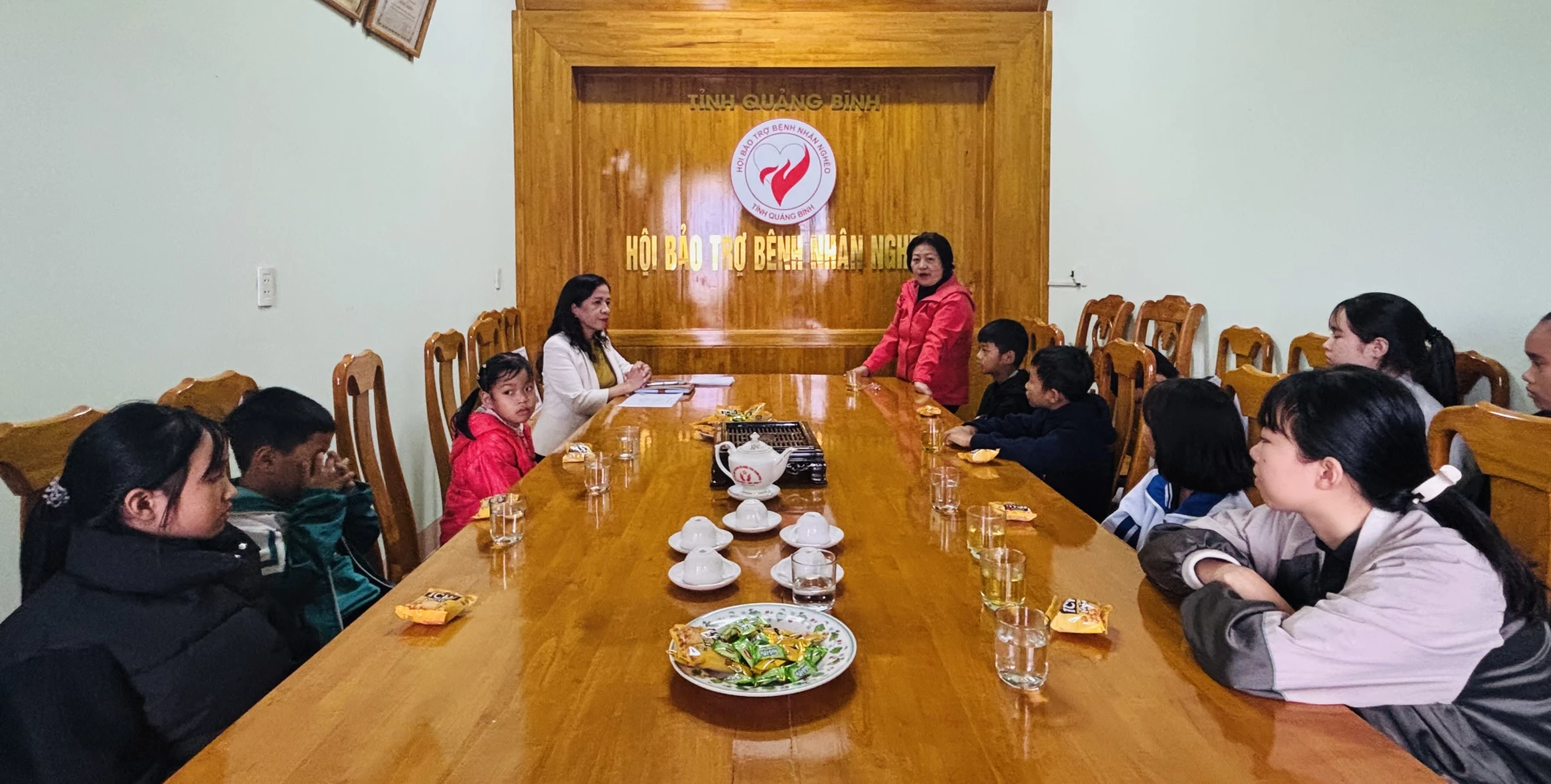 Quang cảnh buổi trao hỗ trợ - Ảnh: K.H